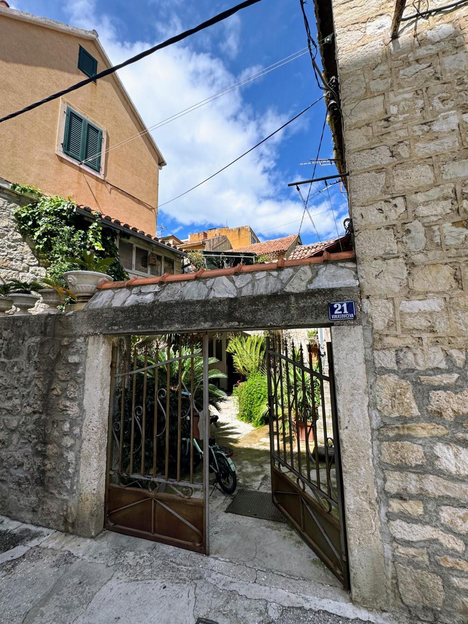 Grgur Studio Apartments Split Zewnętrze zdjęcie